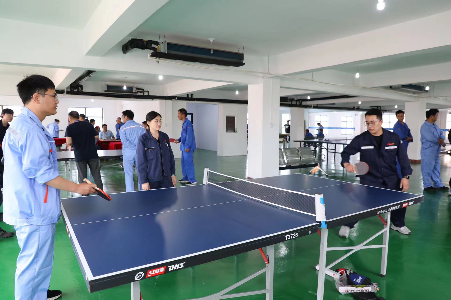 尊龙凯时集团职工运动中心揭牌仪式暨夏日职工意见意义运动会