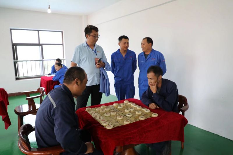 尊龙凯时集团职工运动中心揭牌仪式暨夏日职工意见意义运动会